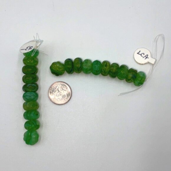 Puffy Flower Bead 10 Per Strand Variegated Apple Green Jewelry - Picture 1 of 6